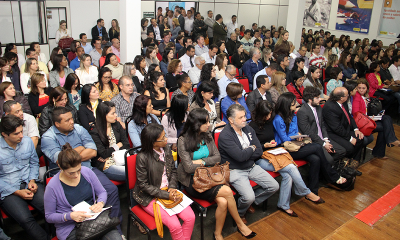 Cerca de 250 participantes lotaram o auditório da Fiemg em Uberlândia